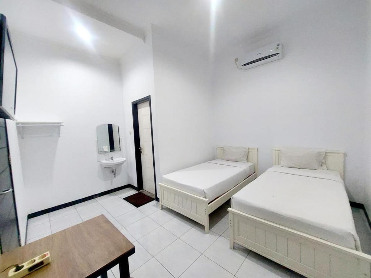 Cozy Stay Kupang Купанг Экстерьер фото