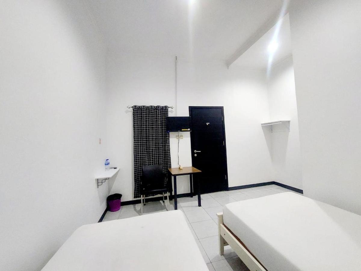 Cozy Stay Kupang Купанг Экстерьер фото
