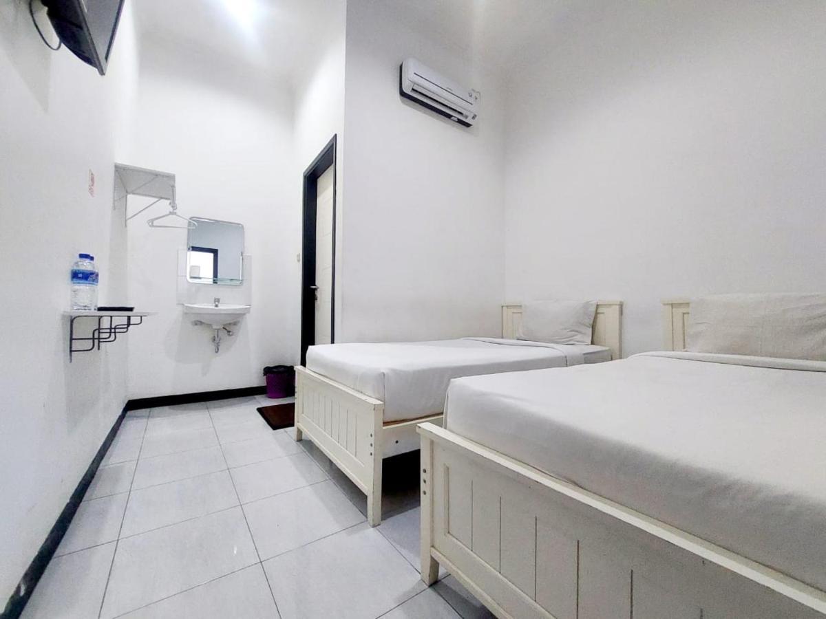 Cozy Stay Kupang Купанг Экстерьер фото